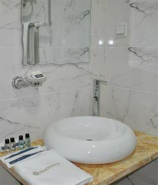 Отель Greenwich Улан-Удэ Двухместный номер с 2 отдельными кроватями-3