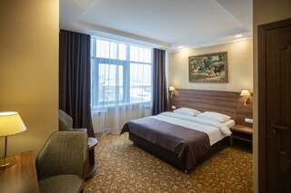 Отель Greenwich Hotel Улан-Удэ Номер стандарт с 1 двуспальной кроватью-3