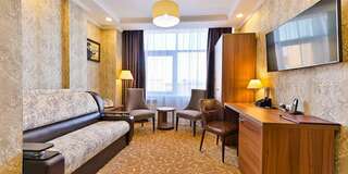 Отель Greenwich Hotel Улан-Удэ JUNIOR SUITE Двухместный номер высшей категории-2