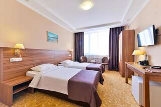 Отель Greenwich Hotel Улан-Удэ Стандартный двухместный номер с 2 отдельными кроватями-1